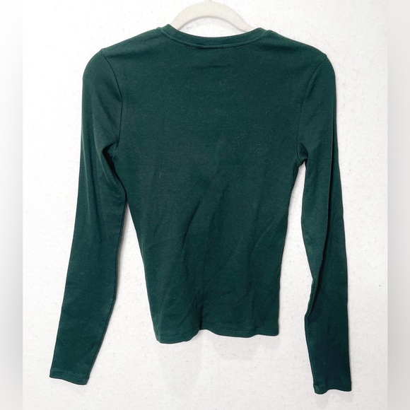 Aritzia TNA HomeStretch Ribbed Cotton Crewneck Long Sleeve Shirt Scarab Green - Picture 5 of 10